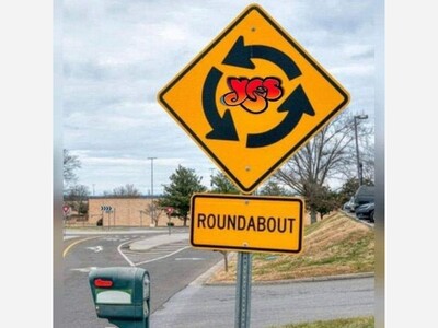 Kihei Residents Making Own Signs for New Roundabout