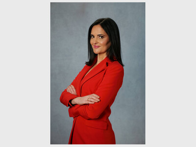 Political Mudslinger Lis Smith to Teach Tactics to Kill Democracy